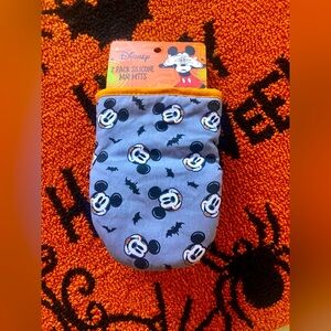 New Mickey Mouse Halloween mitts